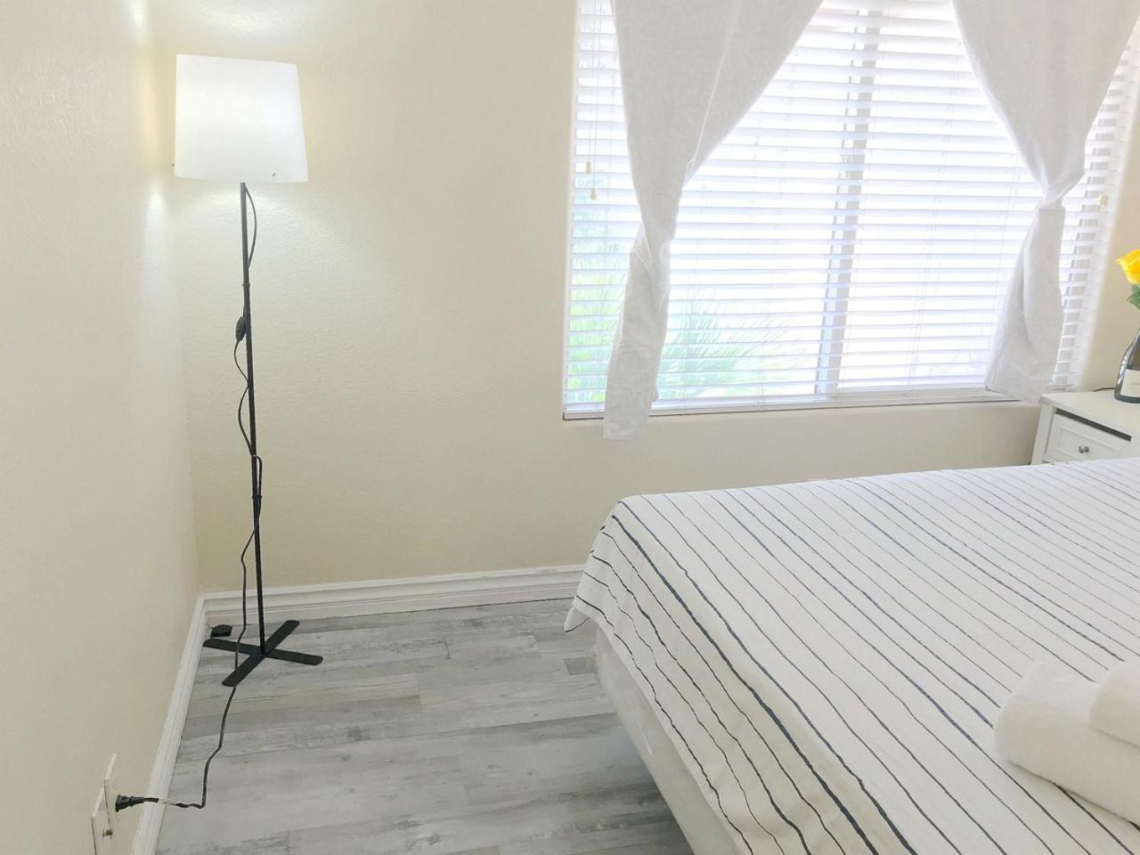 Privatunterkunft Comfortable Big Bedroom In The House For Rent-03