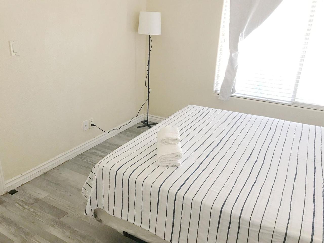 Comfortable Big Bedroom In The House For Rent-03 Privatunterkunft *