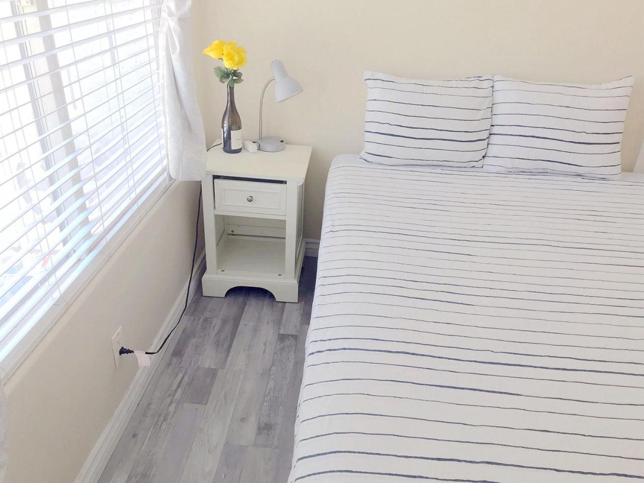 Privatunterkunft Comfortable Big Bedroom In The House For Rent-03 *