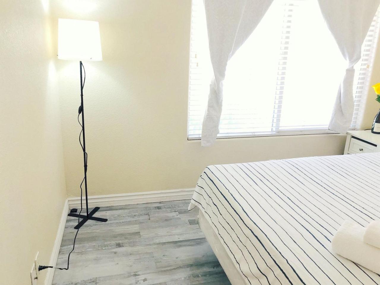 Homestay Comfortable Big Bedroom In The House For Rent-03